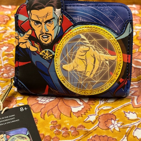 LOUNGEFLY Marvel Dr Strange Multiverse Wallet - Picture 11 of 16